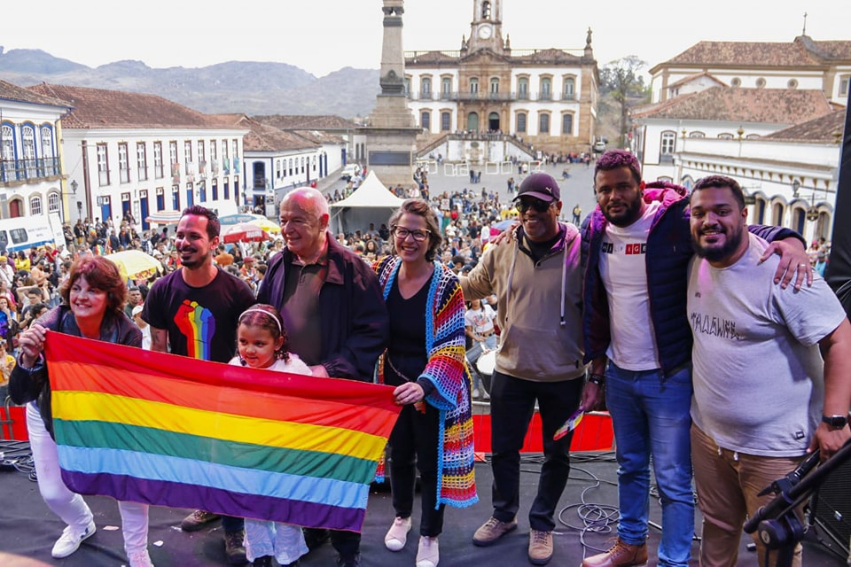 Prefeito Durante A V Parada Do Orgulho LGBTQIAP Tem Que Se Saber