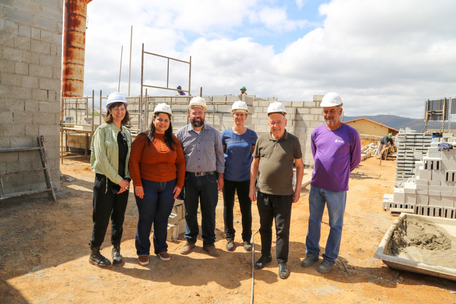 Casas populares estão em fase de construção em Cachoeira do Campo