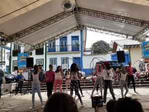 Apresentação do Balé do Cria. Professora Cleuss. Crédito-Divulgação