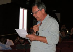 Foto-População rebate pré-projeto apresentado pela Prefeitura em conjunto com a Fundação Renova.