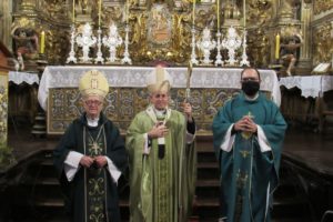 Foto-Dom Airton José dos Santos, Arcebispo de Mariana com o pároco da Paróquia de Nossa Senhora do Pilar, em Ouro Preto-MG, Padre Adilson Umbelino Couto