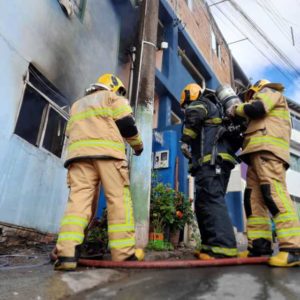 Bombeiros entram em ação no bairro Vila Aparecida em Ouro Preto-MG