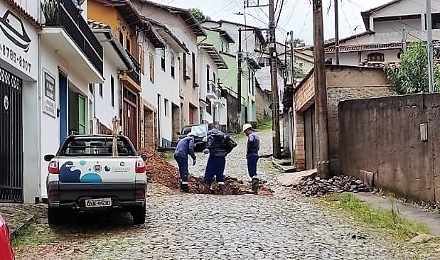 rua-irmaos-kennedy-interidtada-ate-reparos