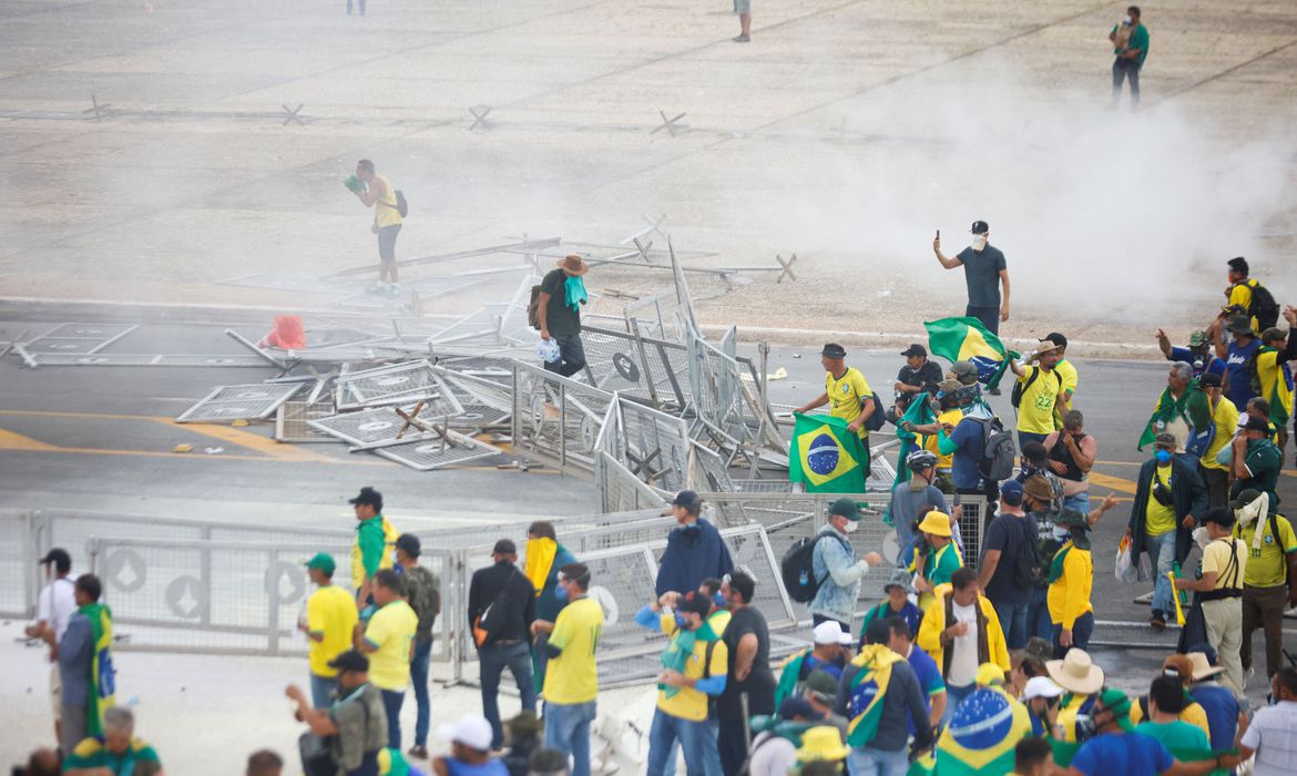 agencia-brasil-terroristas-invadem-brasilia