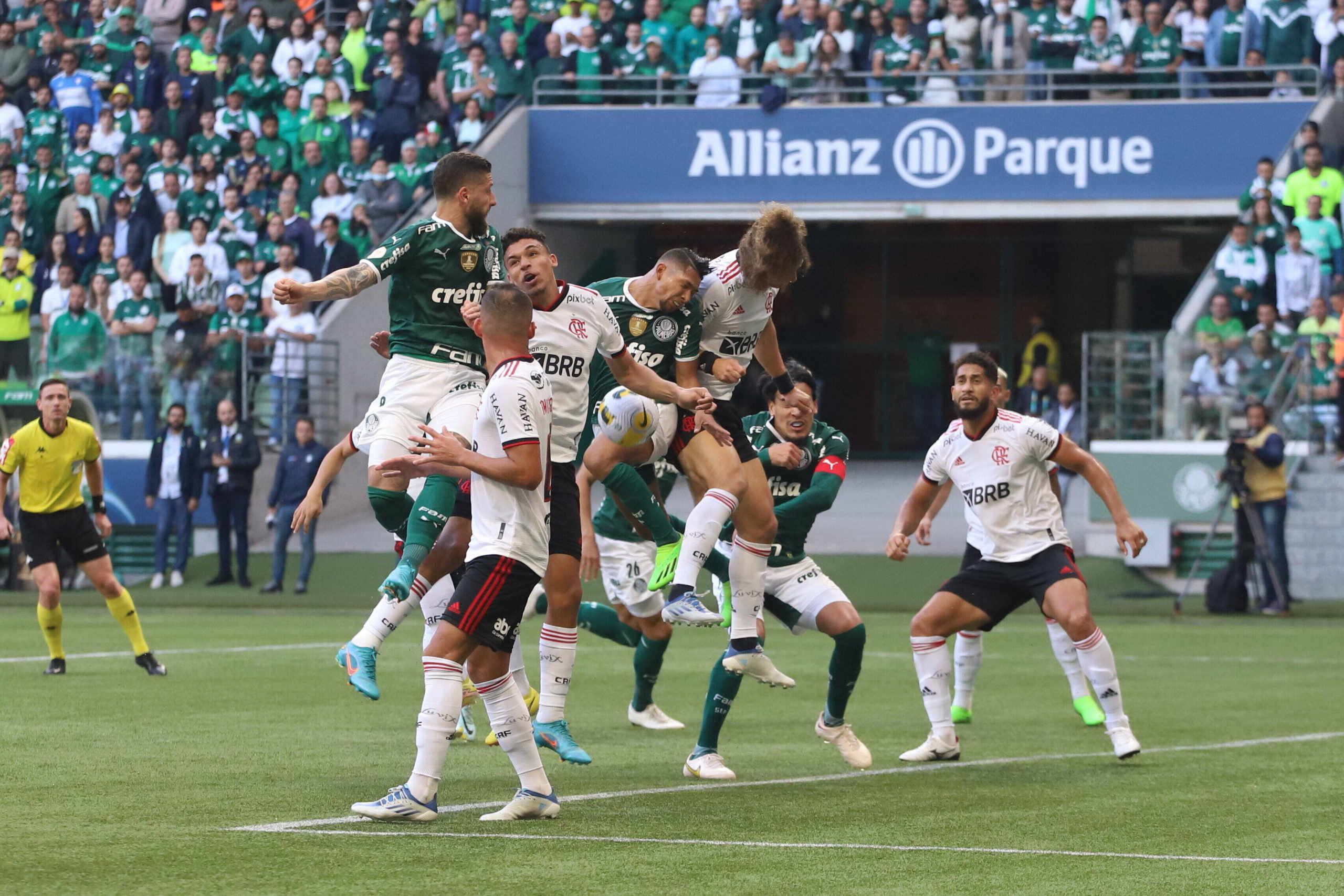 Flamengo não tem estádio, - Palmeiras o Maior do Brasil