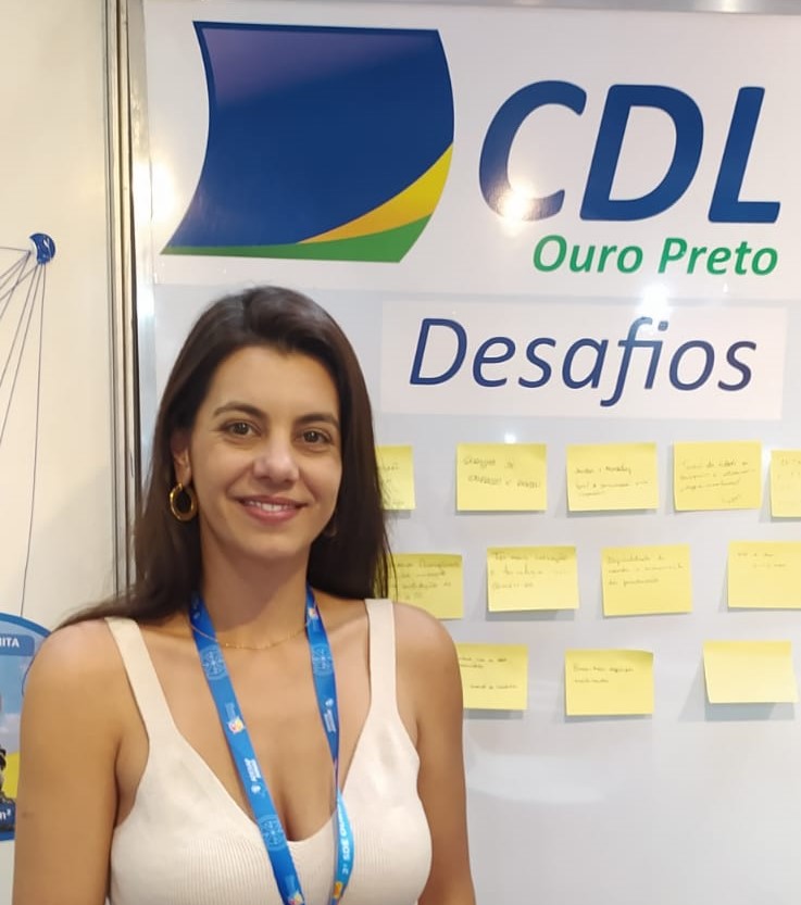 camila-carvalho-presidente-recém- inaugurada-cdl-ouro-preto