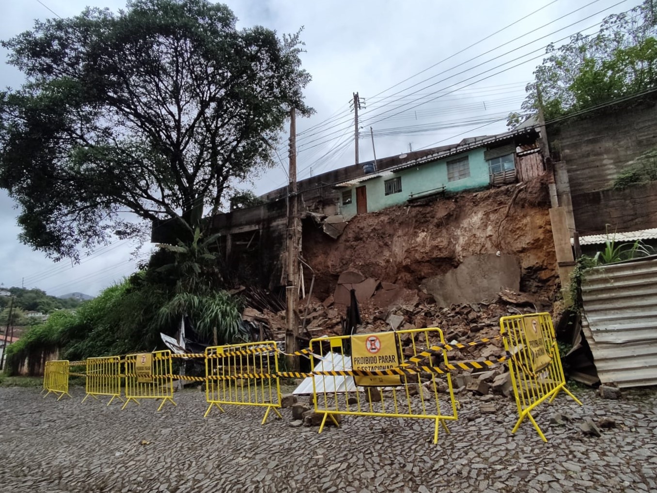 terreno-cede-bairro-agua-limoa-ouro-preto (1)