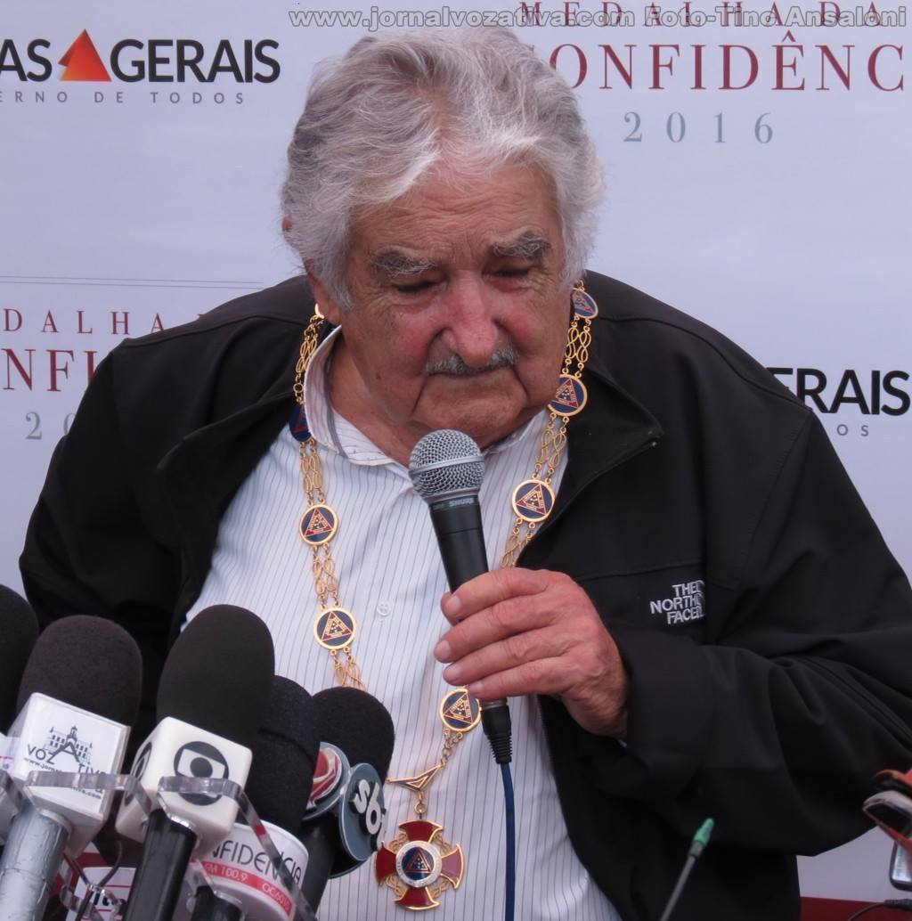 pepe-mujica-conversa-imprensa-21-abril-2016-inconfidência-mineira-ouro-preto